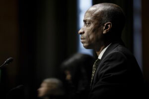Inflazione, Jefferson: “Fed non può rinunciare ad obiettivo 2%”