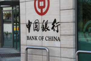 Cina, operazioni bancarie +10% nel 2022