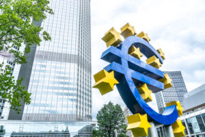 Bce, De Guindos e Visco sono d’accordo: “Le prossime mosse si baseranno sui dati”