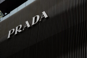 Prada, oltre 400 assunzioni in Italia entro la fine del 2023