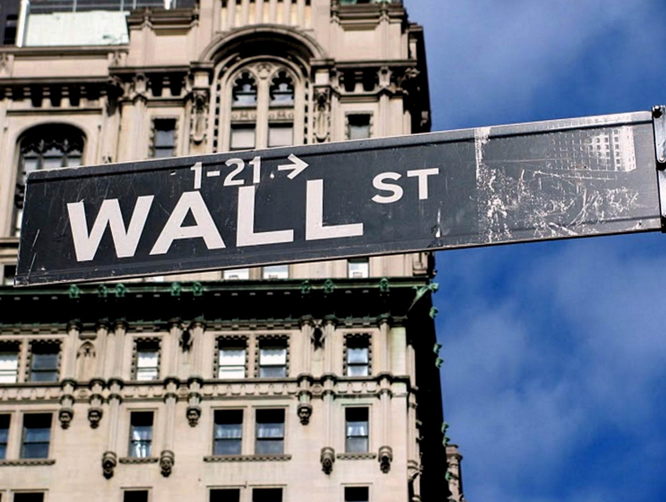 Wall Street, apertura positiva (+0,23%). Vola Apple