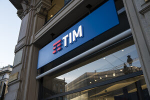 Tim verso l’uscita volontaria di due mila dipendenti