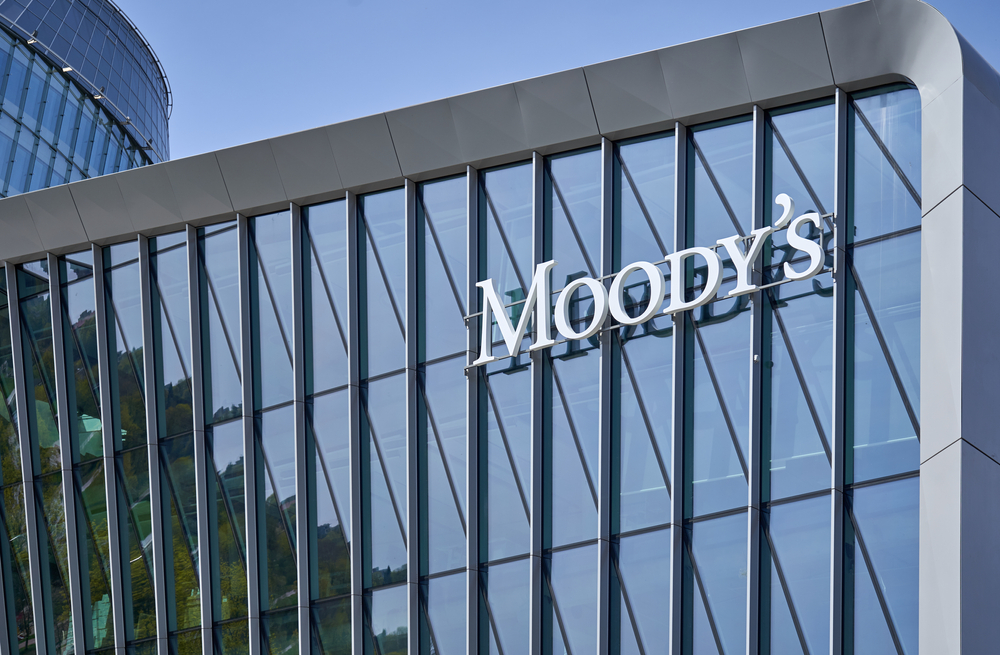 Credit Suisse, Moody’s peggiora da stabile a negativo l’outlook sui depositi