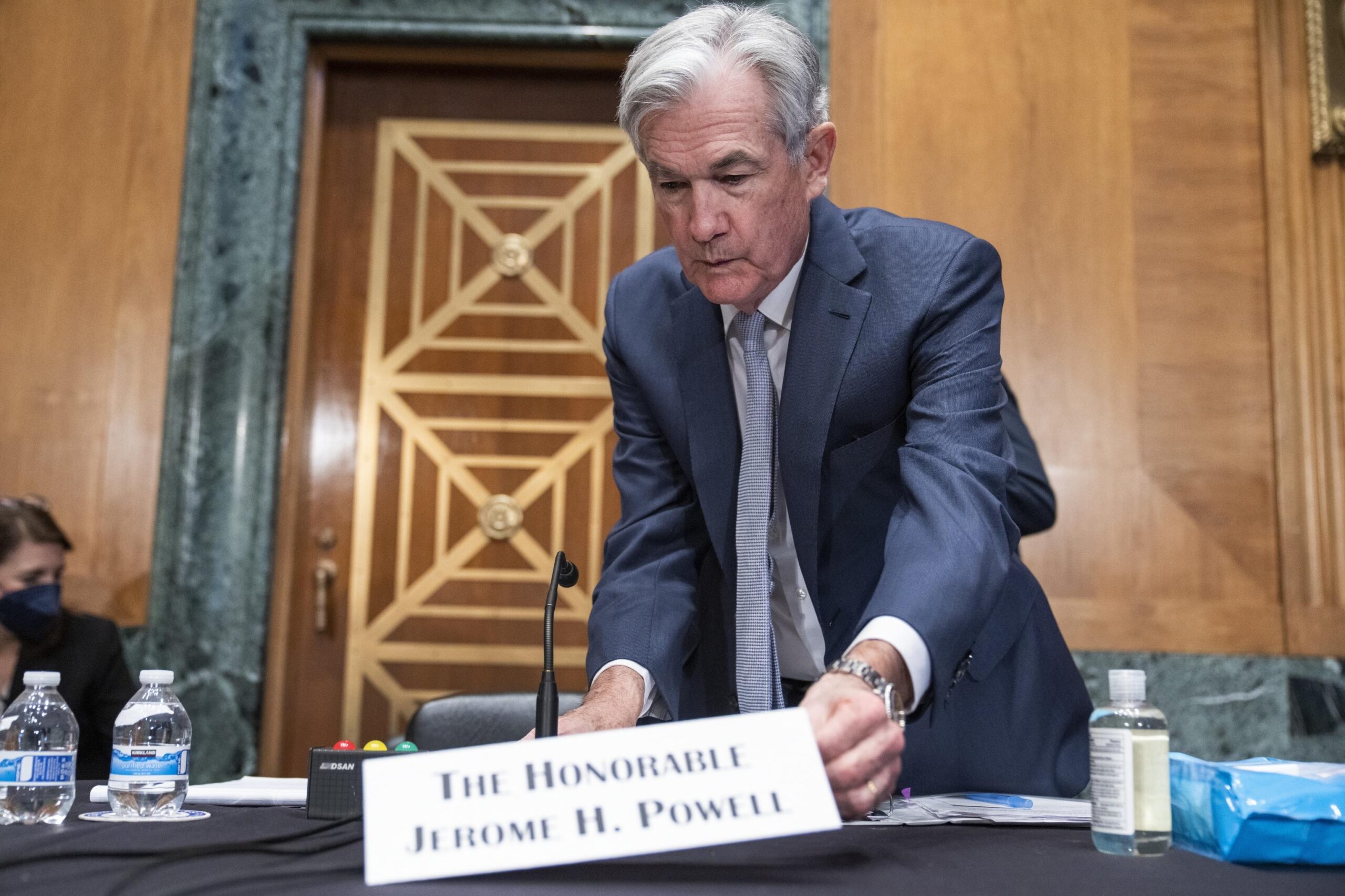 Powell conferma l’intenzione della Fed di riportare inflazione al 2%