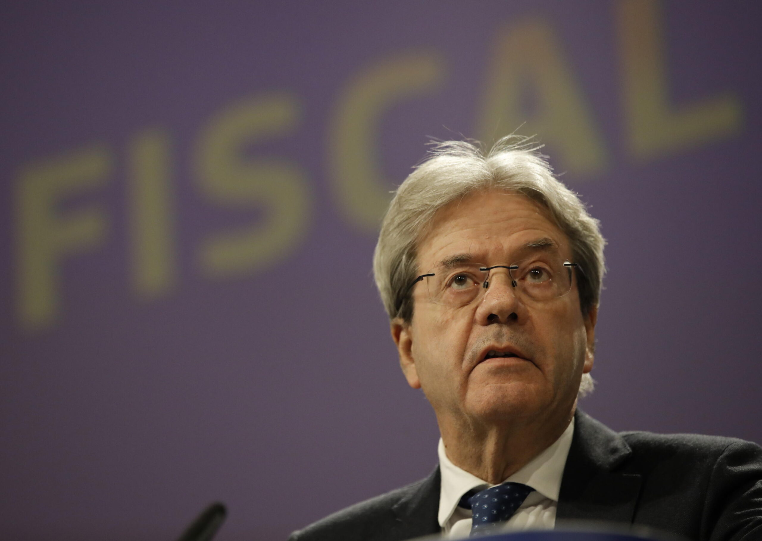 epa10508962 European Commissioner in charge Economy Paolo Gentiloni addresses a press conference on fiscal policy guidance for 2024 in Brussels, Belgium, 08 March 2023. EPA/OLIVIER HOSLET