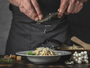 La “guerra” della cucina italiana, Consorzio: “Parmigiano esiste dal 1200”