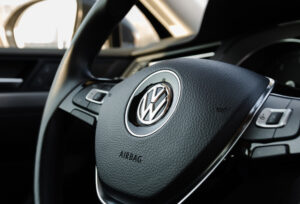 Volkswagen richiama 270mila auto per airbag pericolosi