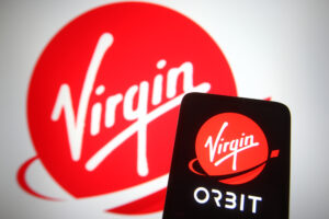 Virgin Orbit schiva il fallimento. Vicino l’accordo con Matthew Brown 