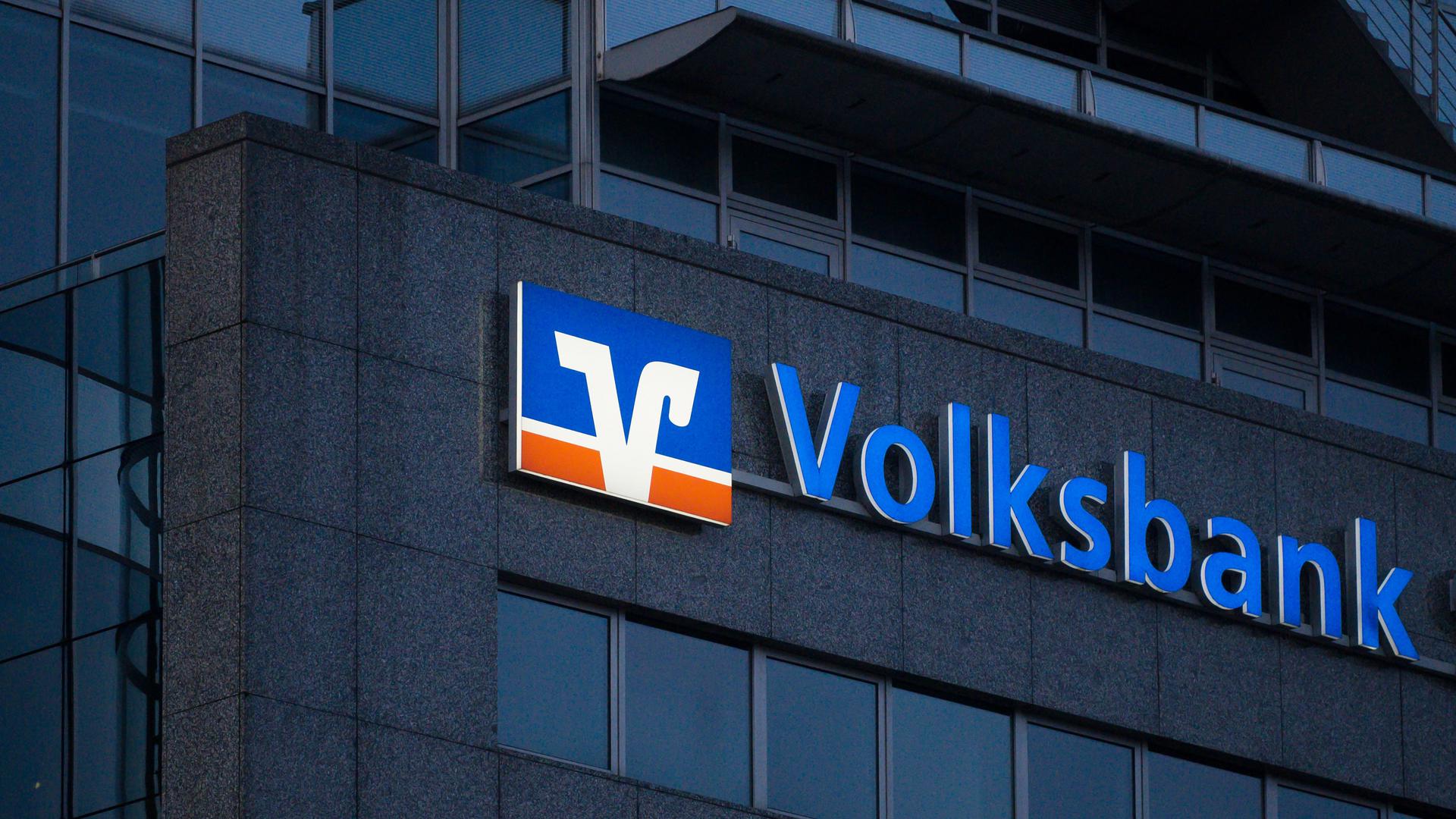 Volksbank, utili per 75 milioni. Ridotto il cda