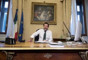 Migliaia di pratiche sulla scrivania di Salvini: evase 5mila