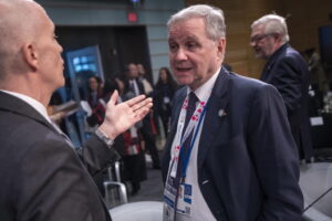 Bce, Visco: “Non è lo slogan che vince, è l’analisi”