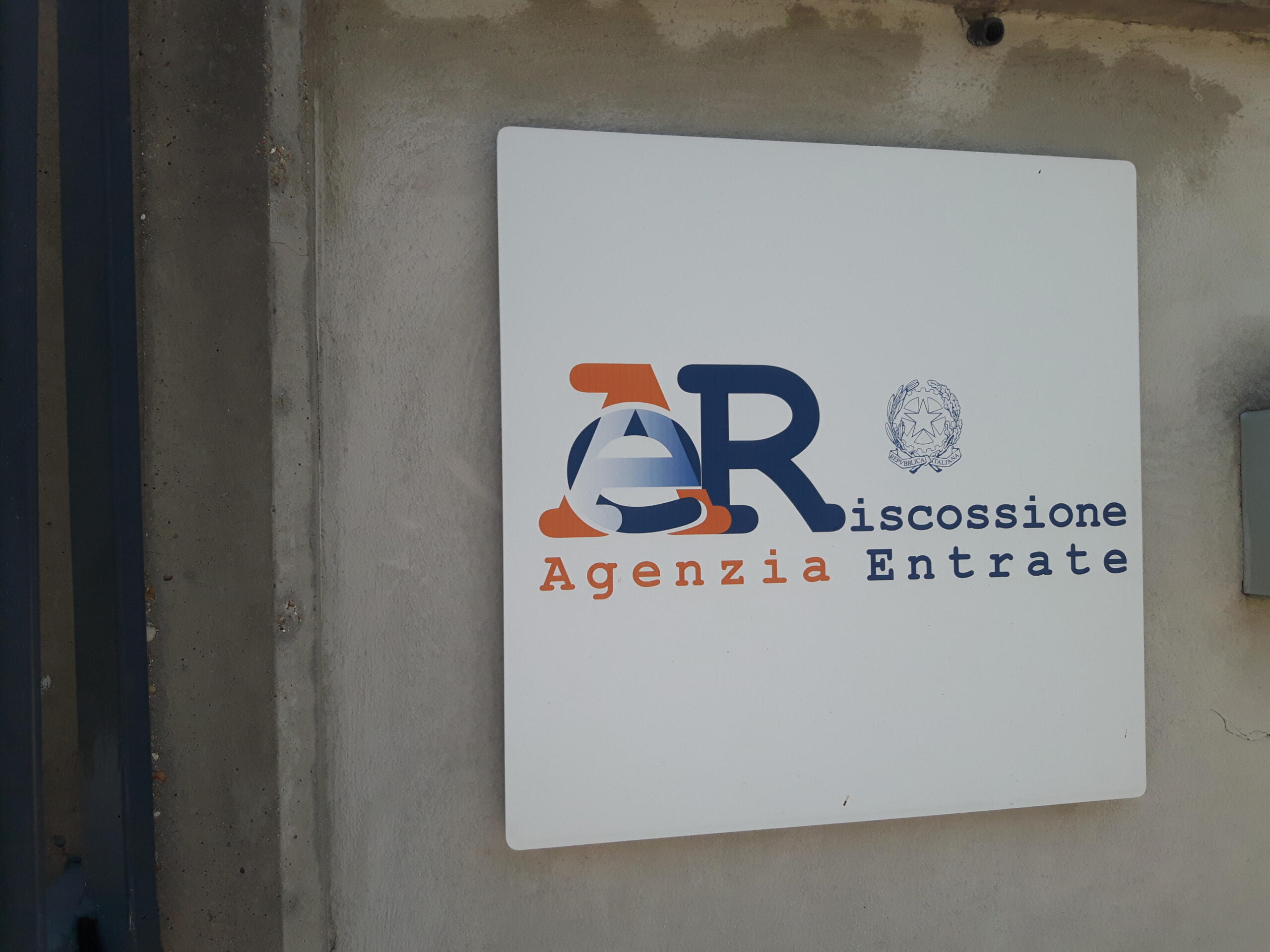 Una veduta esterna della sede centrale dell'Agenzia delle entrate-Riscossione, Roma, 28 aprile 2022. ANSA/ UFFICIO STAMPA ++HO - NO SALES EDITORIAL USE ONLY++
