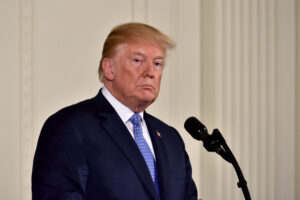 Usa, Trump in aula oggi per il processo civile: “combatto per la reputazione”