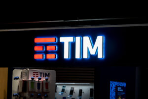 Tim, conclusa riapertura bond da 400 milioni
