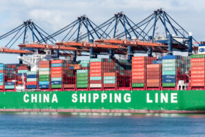 Cina, fotovoltaico +60%. E cala il trasporto container