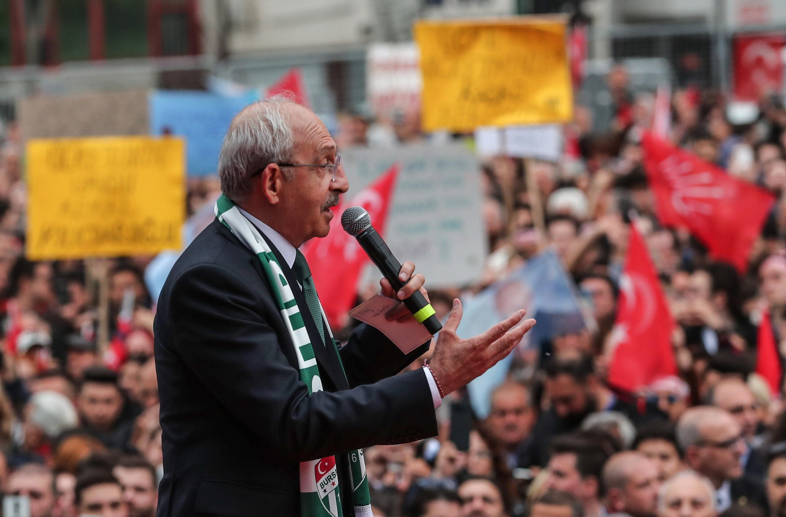 Turkish presidential candidate Kemal Kilicdaroglu, leader of the opposition Republican People's Party (CHP), speaks during his election campaign event in Bursa, Turkey, 11 May 2023. ANSA/ERDEM SAHIN
