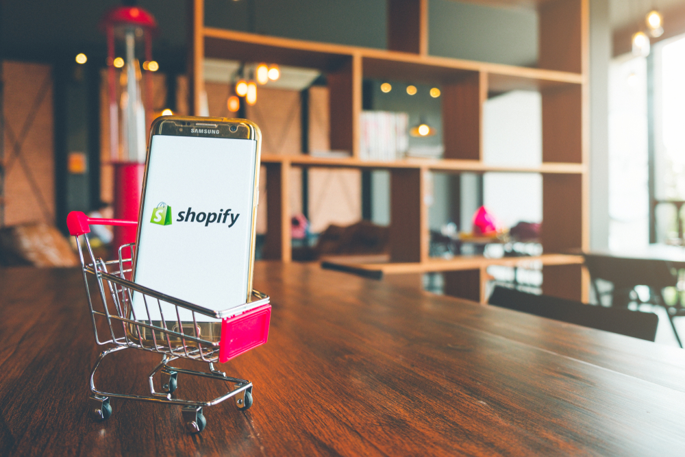 Shopify: bene la trimestrali e le previsioni per il 2023