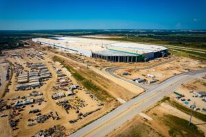 Tesla inaugura mega raffineria di litio in Texas