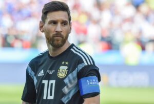Messi in Arabia Saudita per 400 milioni. Ma il padre smetisce