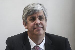 Centeno (Bce): “ciclo dei tassi d’interesse è concluso. L’inflazione sta scendendo”