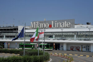 Aeroporto di Linate intitolato a Berlusconi: Salvini ci pensa