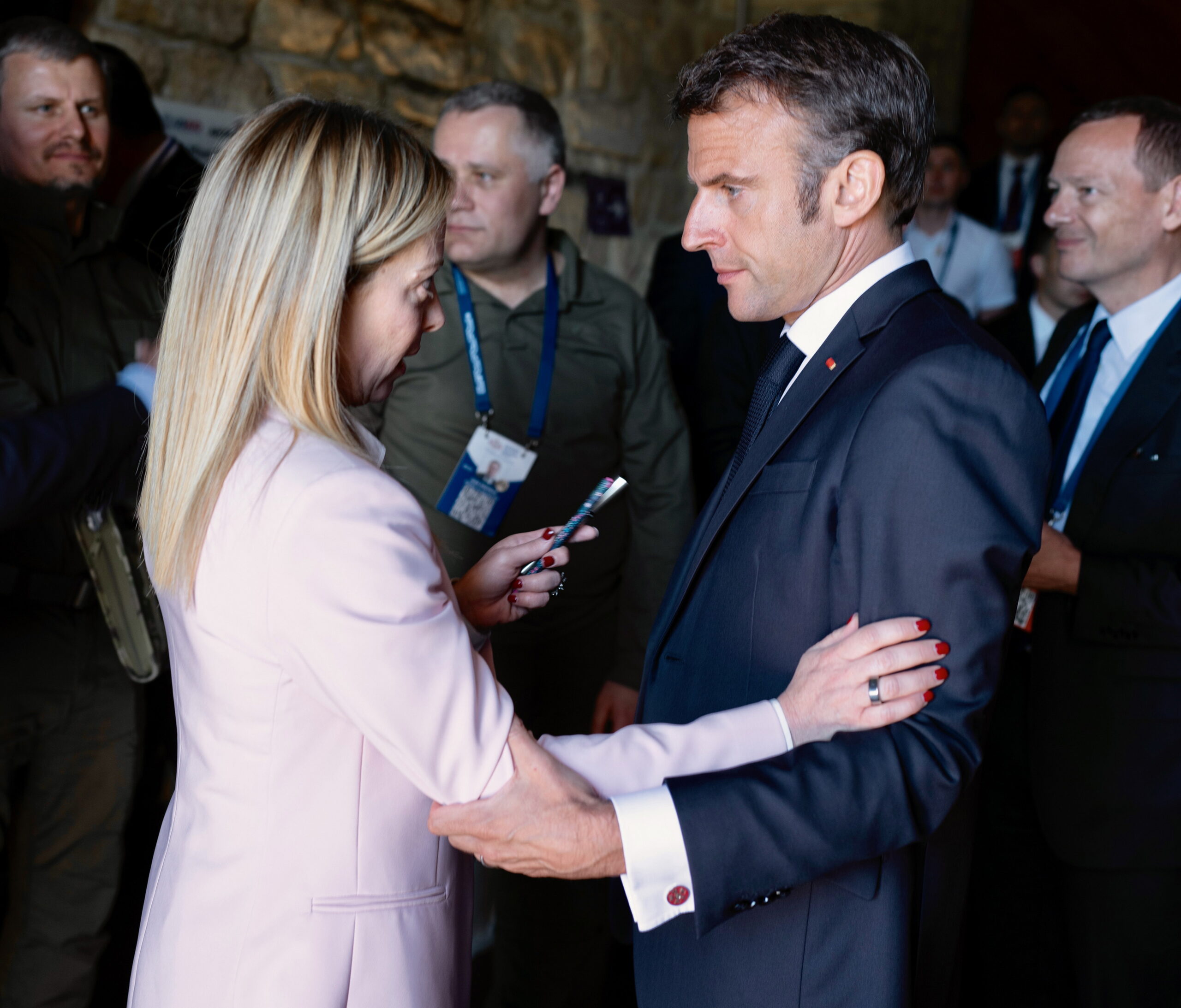 GIORGIA MELONI, EMMANUEL MACRON PRESIDENTE FRANCESE