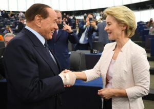 Morte Berlusconi, il cordoglio di von der Leyen, Papa Francesco e Putin