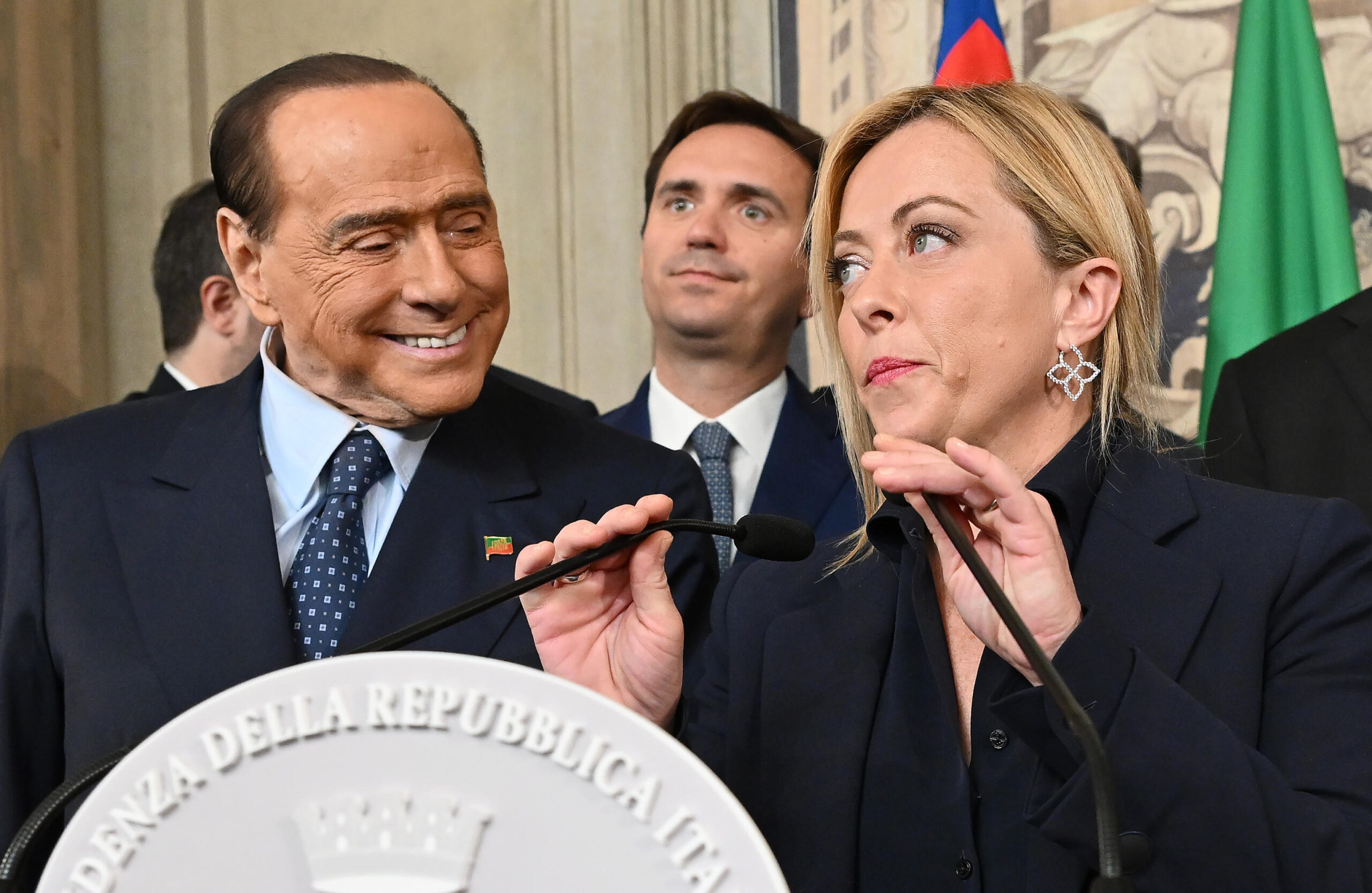 “Berlusconi, l’ispiratore di Trump e dei moderni populismi. E padrino di Meloni”
