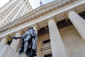 Wall Street chiude in calo, con gli occhi verso la Fed