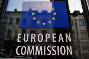 Bilancio Ue, la Commissione chiede 66 mld in più