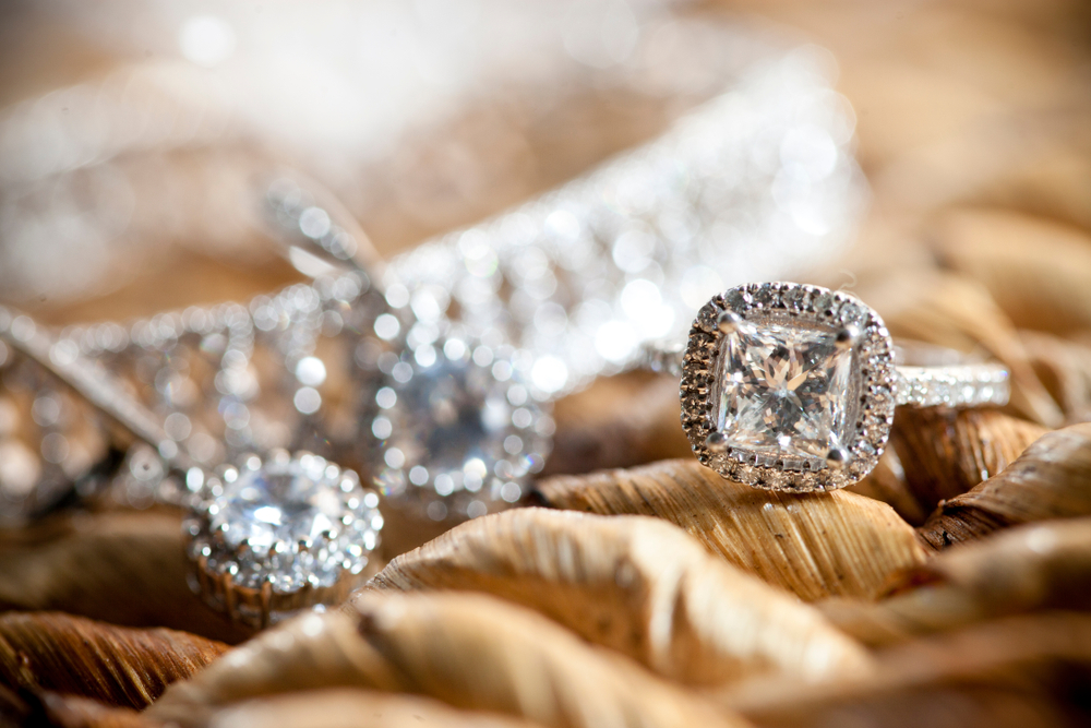 Gioielli con diamanti, bilancio in calo per Signet Jewelers: -9,3% per le vendite trimestrali