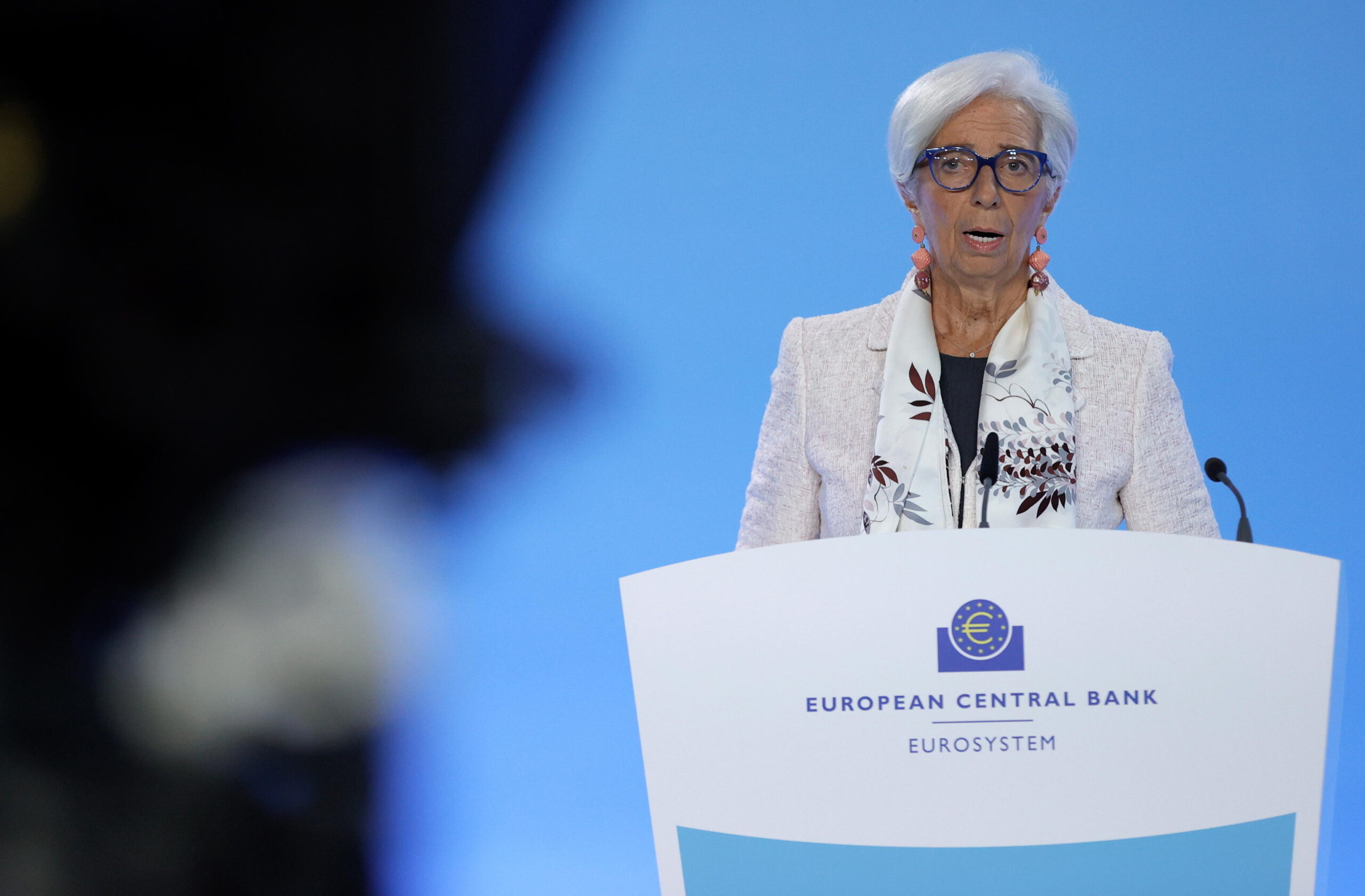Bce, Lagarde: “Taglio dei tassi non si tradurrà in una discesa lineare”