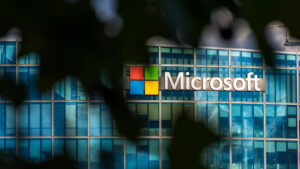 Microsoft verso superamento soglia di tremila miliardi di dollari