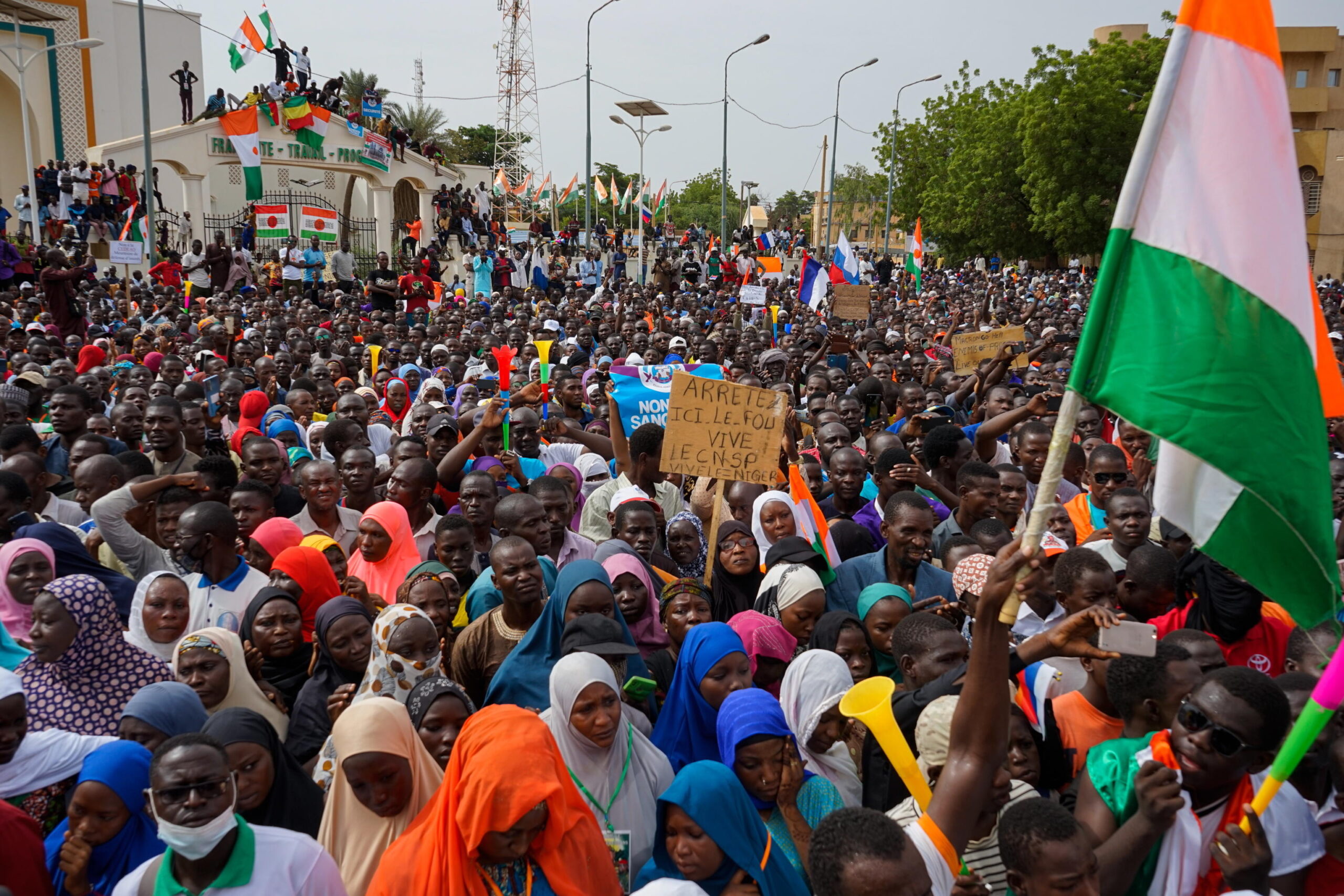 Niger, il Burkina Faso invia 310 camion di aiuti contro le sanzioni