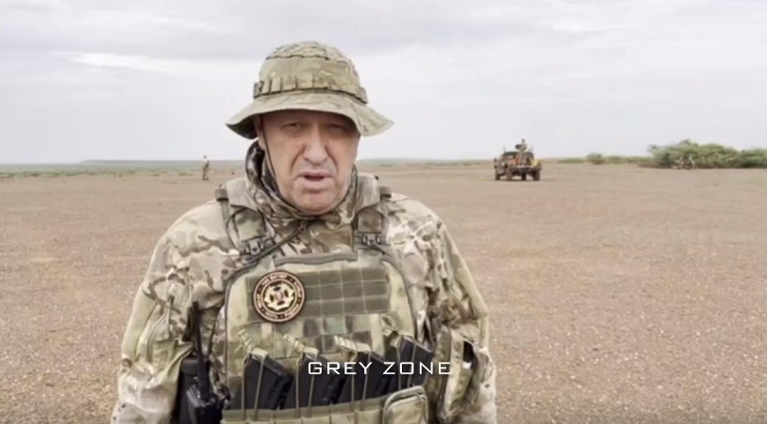 (FRAME DA VIDEO) Yevgeny Prigozhin è apparso in un video sui canali Telegram collegati al Gruppo Wagner, tra i quali Grey Zone, che lo mostrerebbe in Africa, 21 agosto 2023.
TELEGRAM GREY ZONE
+++ATTENZIONE LA FOTO NON PUO' ESSERE PUBBLICATA O RIPRODOTTA SENZA L'AUTORIZZAZIONE DELLA FONTE DI ORIGINE CUI SI RINVIA+++ NPK +++