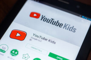 Google nei guai: indagine sugli spot nei canali Youtube Kids