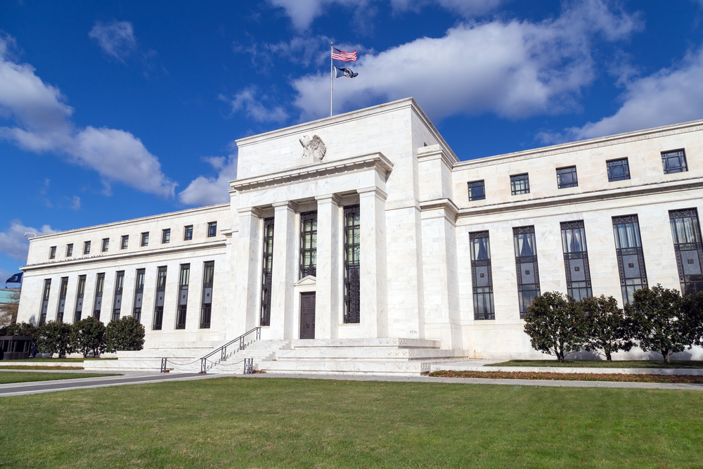 La Fed conferma i tassi (come previsto) e pensa a 3 tagli per il 2024