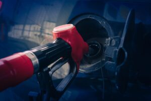 Urso: controlli GdF sui prezzi della benzina fino a fine anno