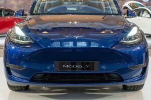 Tesla, contatti col governo indiano per auto super economica