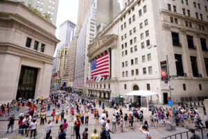 Wall Street apre in calo, Treasury al massimo dal 2007