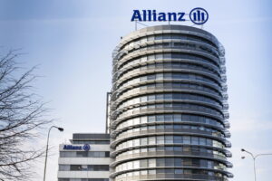 Allianz, utile core secondo trimestre a 2,5 miliardi (+22,9%)