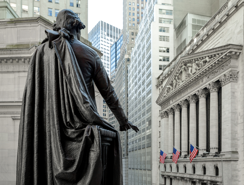 Wall Street brinda con gli utili e chiude positiva