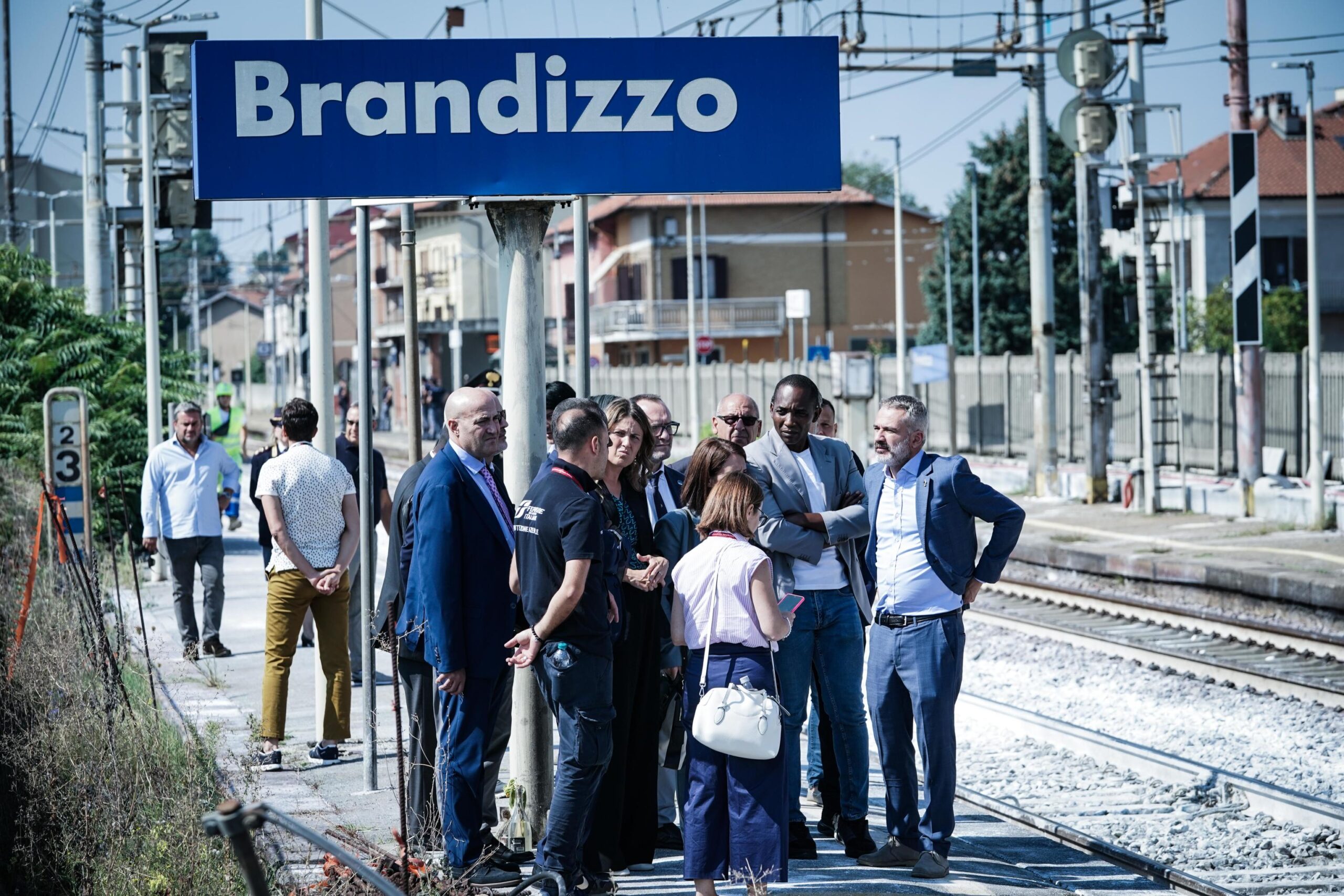 Il sopralluogo di Chiara Gribaudo e commissione parlamentare sicurezza sul lavoro alla stazione di Brandizzo luogo della strage ferroviaria, Torino, 8 settembre 2023 ANSA/TINO ROMANO