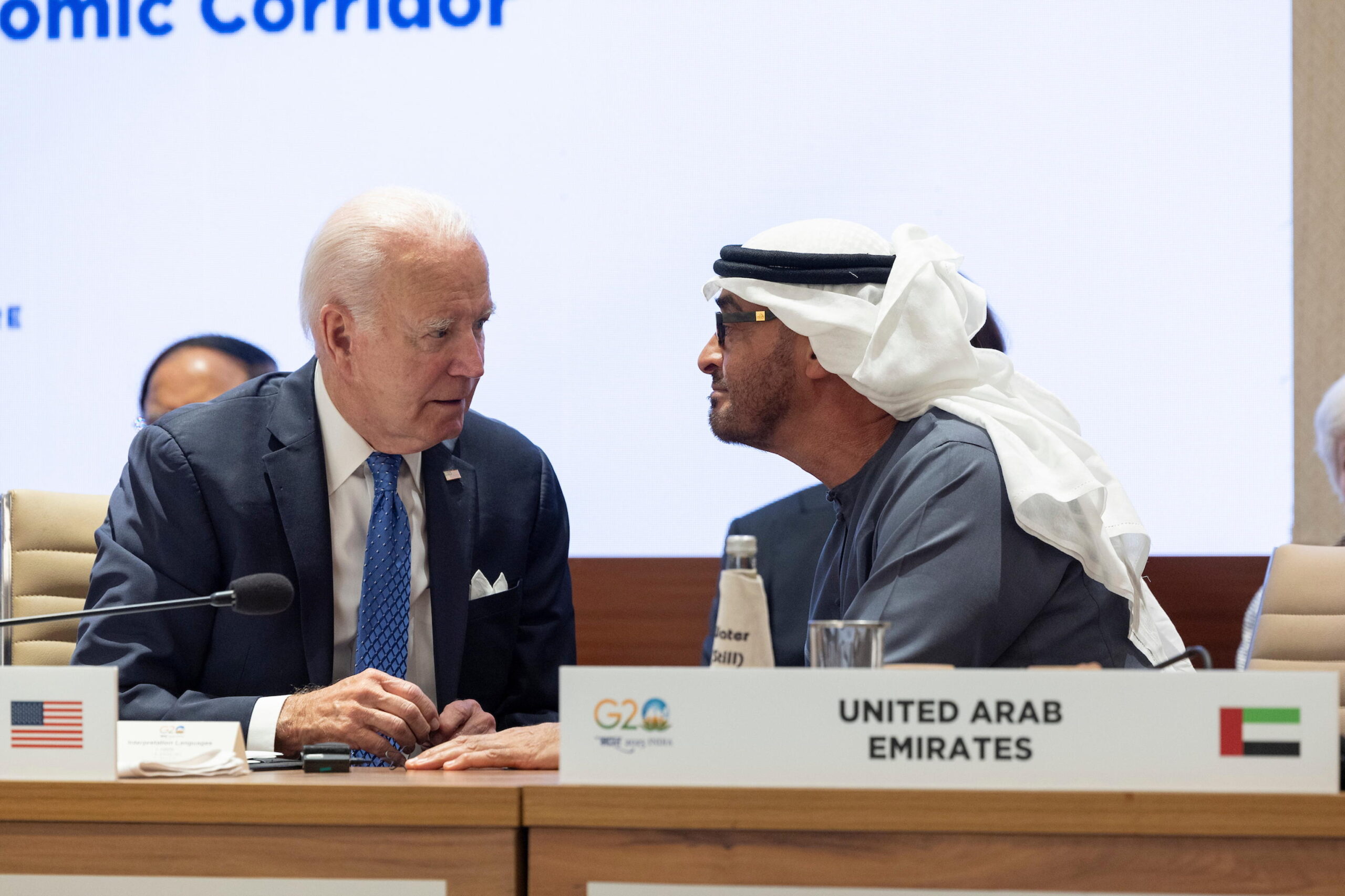 epa10851292 A handout photo made available by the UAE's Presidential Court shows Sheikh Mohamed bin Zayed Al Nahyan, President of the United Arab Emirates (R) speaking with US President Joe Biden at the India-Middle East-Europe Economic Corridor meeting on the sidelines of the G20 Summit at ITPO Convention Centre Pragati Maidan in New Delhi, India, 09 September 2023. The G20 Heads of State and Government summit takes place in the Indian capital on 09 and 10 September.  EPA/UAE PRESIDENTIAL COURT / HANDOUT  HANDOUT EDITORIAL USE ONLY/NO SALES