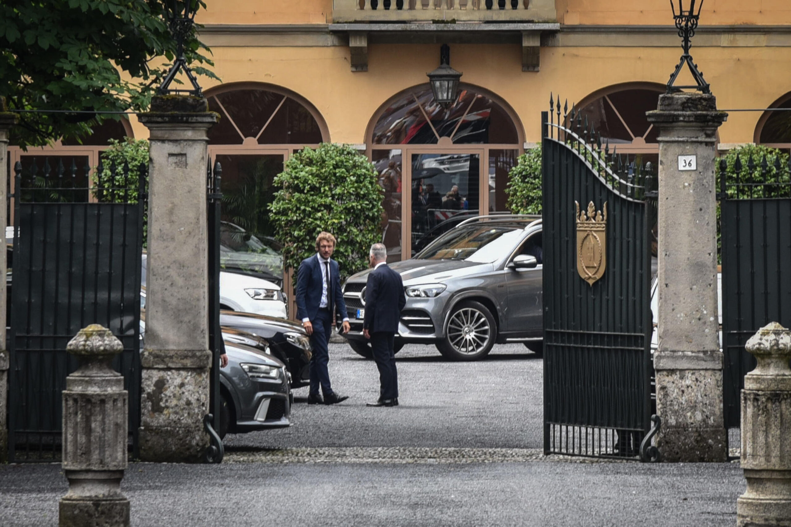Villa san Martino ad Arcore dove e' stata allestita la camera ardente privata di Silvio Berlusconi, Milano, 13 Giugno 2023.
ANSA/MATTEO CORNER
