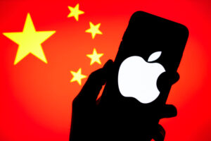 Apple continua a perdere colpi in Cina. Le spedizioni diminuiscono del 2% nel quarto trimestre. Ed Huawei invece galoppa