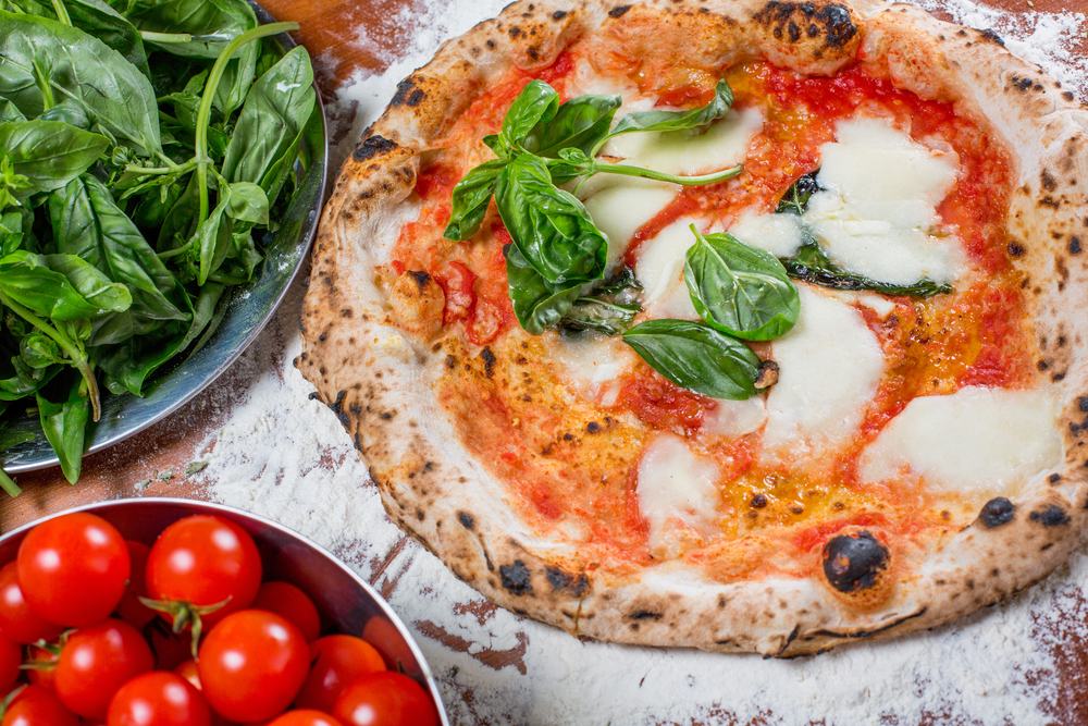La pizza non perde il suo fascino: nel 2023 sono nate 3.730 nuove attività