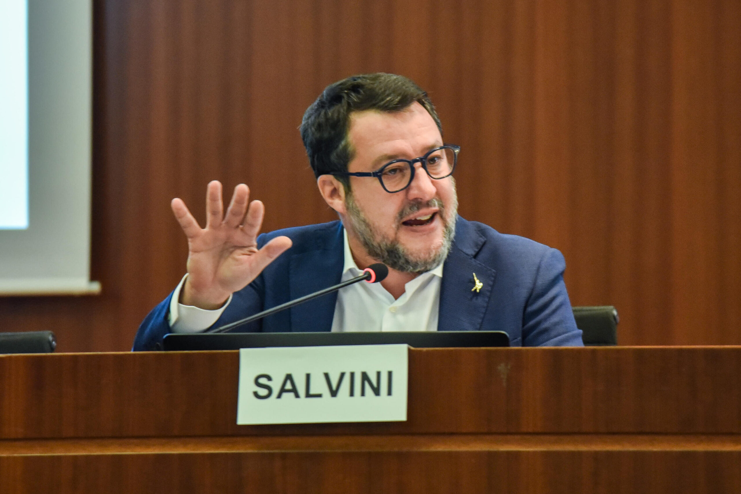 Intelligenza artificiale, Stati generali a Milano. Salvini: “Utile per limitare sbarchi”