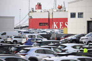Tesla, lavoratori svedesi in sciopero bloccano 4 porti