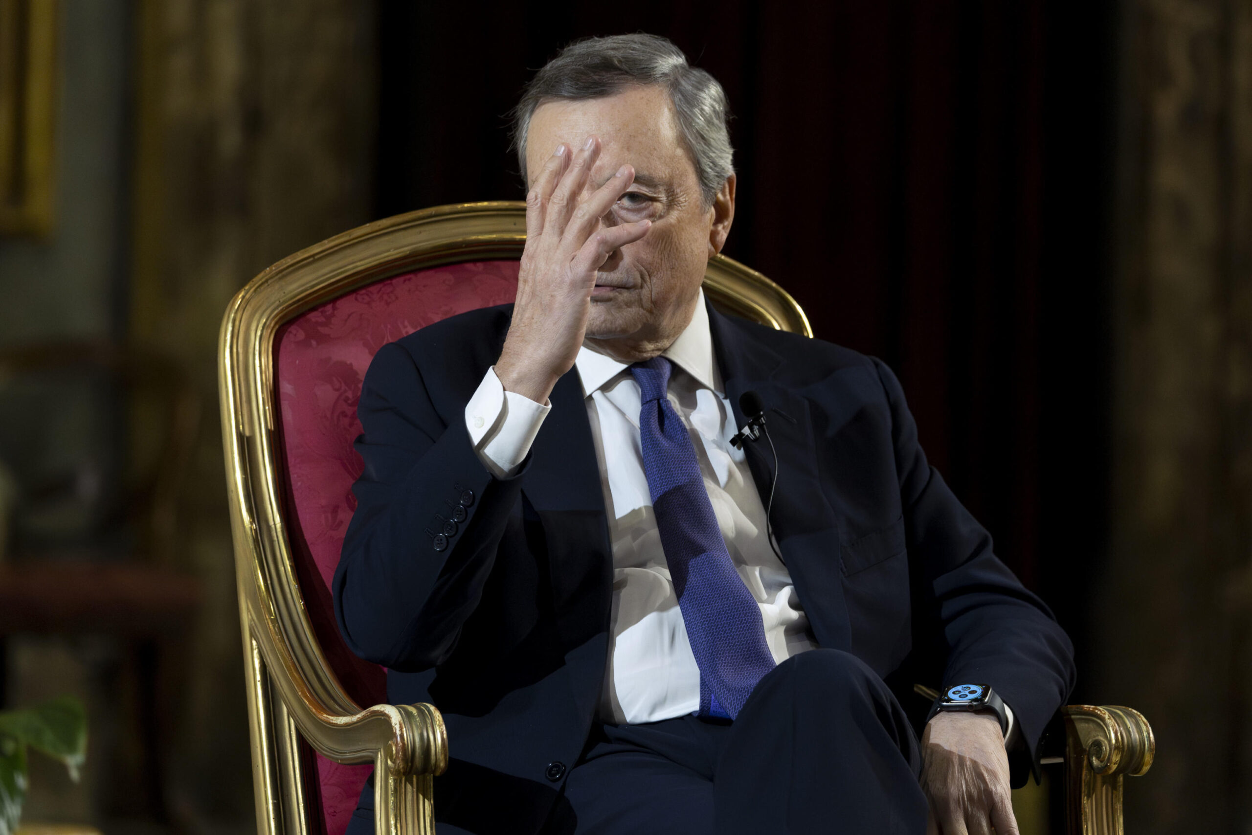 L'ex premier Mario Draghi alla presentazione del libro di Aldo Cazzullo 